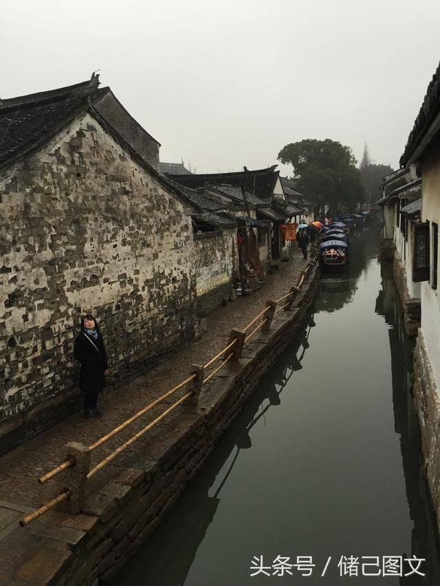 为何男性对丝袜有如此大的痴迷？